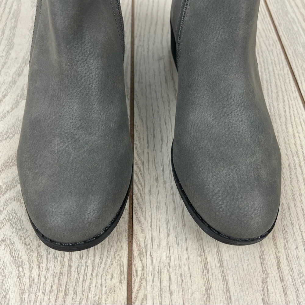 Sun + Stone Cadee Block Heel Ankle Bootie 9.5W Grey Faux Leather $50